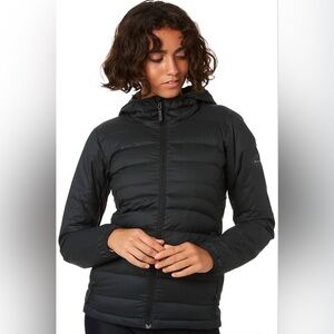 Dakine Women’s Deville Down Puffy Jacket. Size Medium. So Cozy! Great Condition.